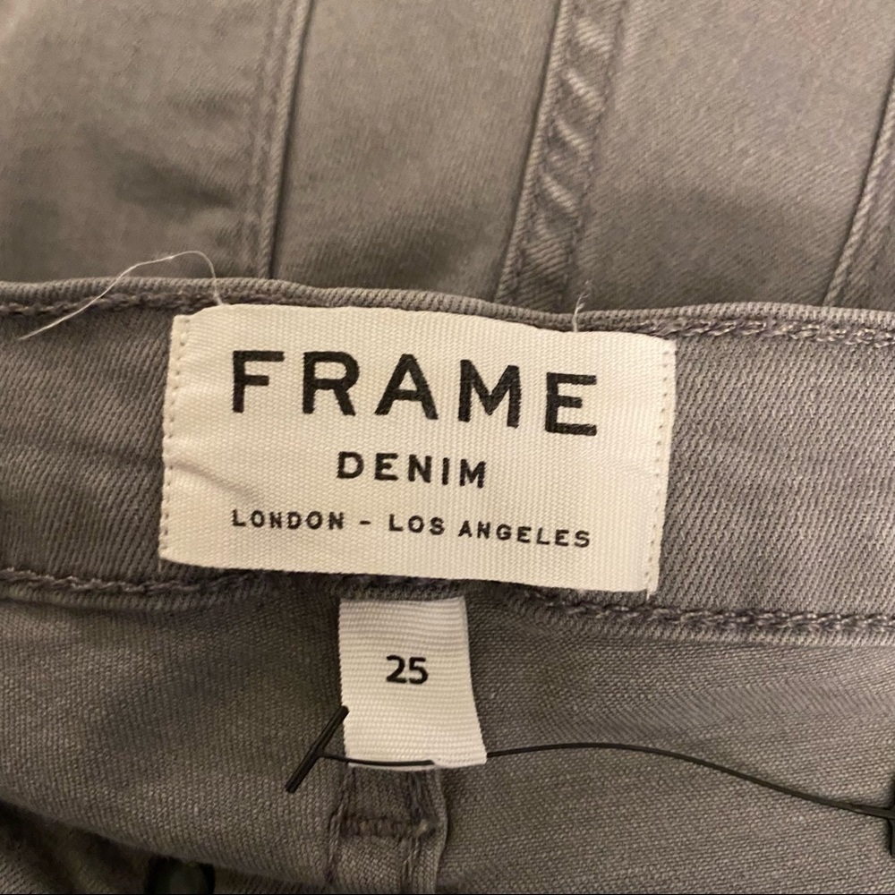 FRAME Le Skinny de Jeanne Cropped Jeans in Portman Gray 25 - Picture 3 of 6